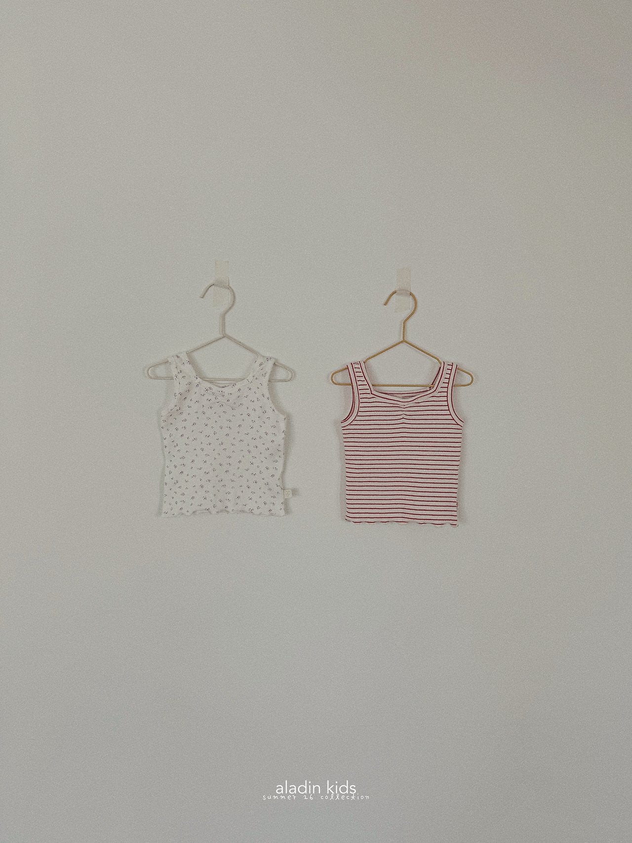 ［aladin］Square neck sleeveless tops