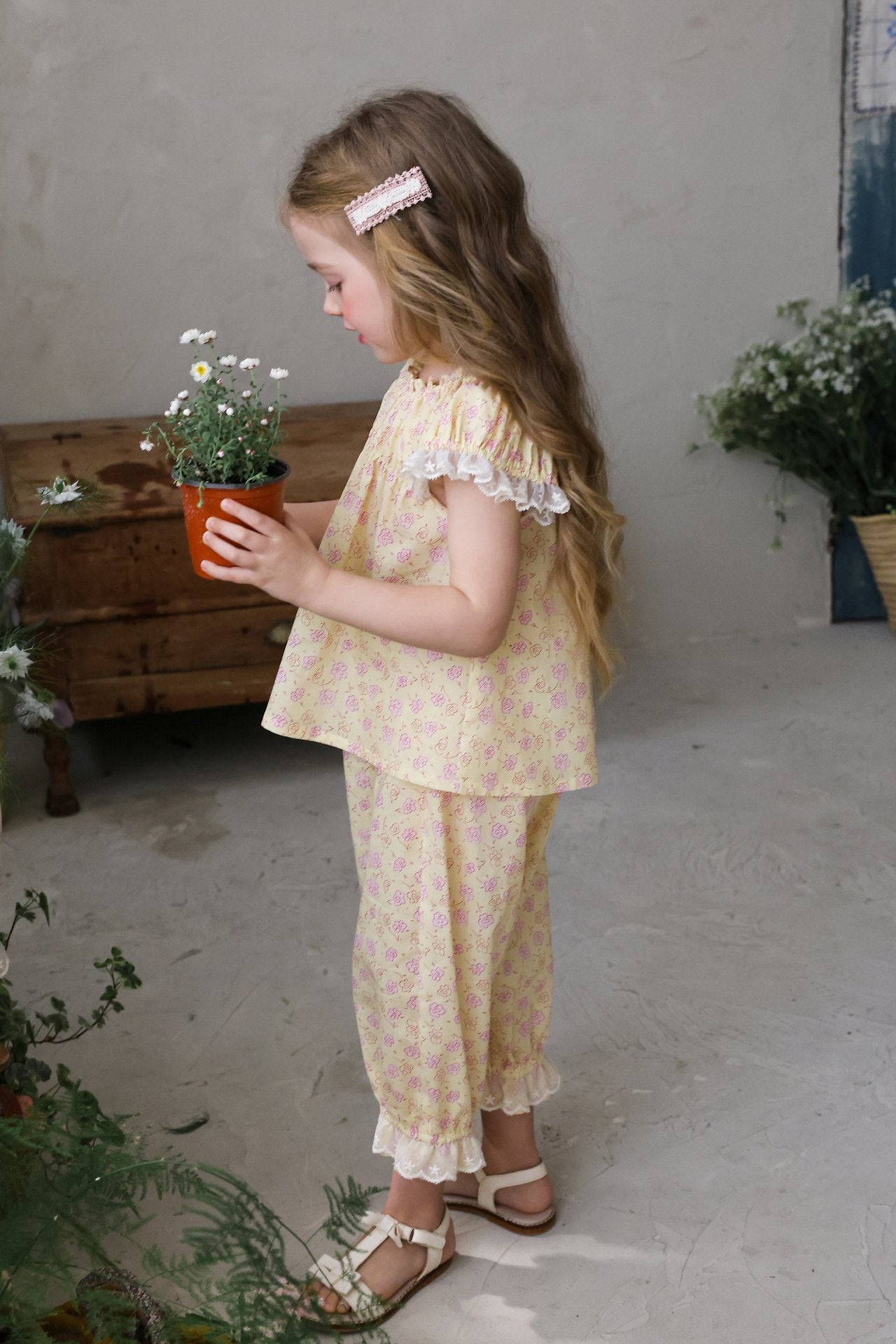［FLO］Lovely flower lace blouse
