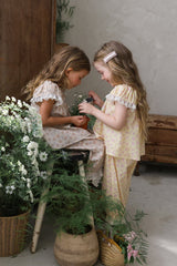 ［FLO］Lovely flower lace blouse