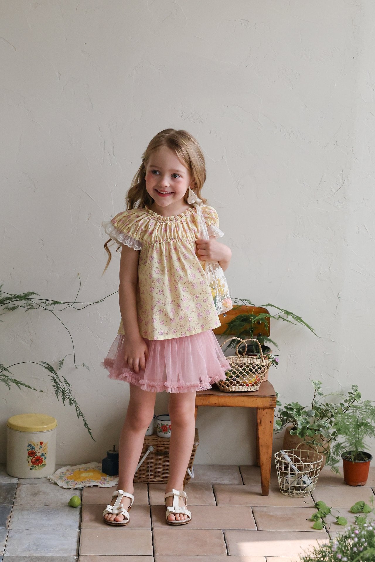 ［FLO］Lovely flower lace blouse