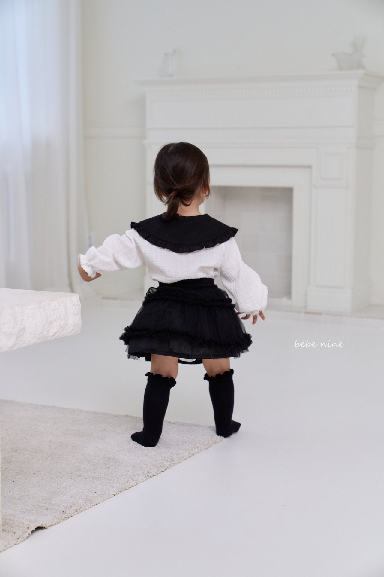 ［bebenine］Nine Frill Knee Socks
