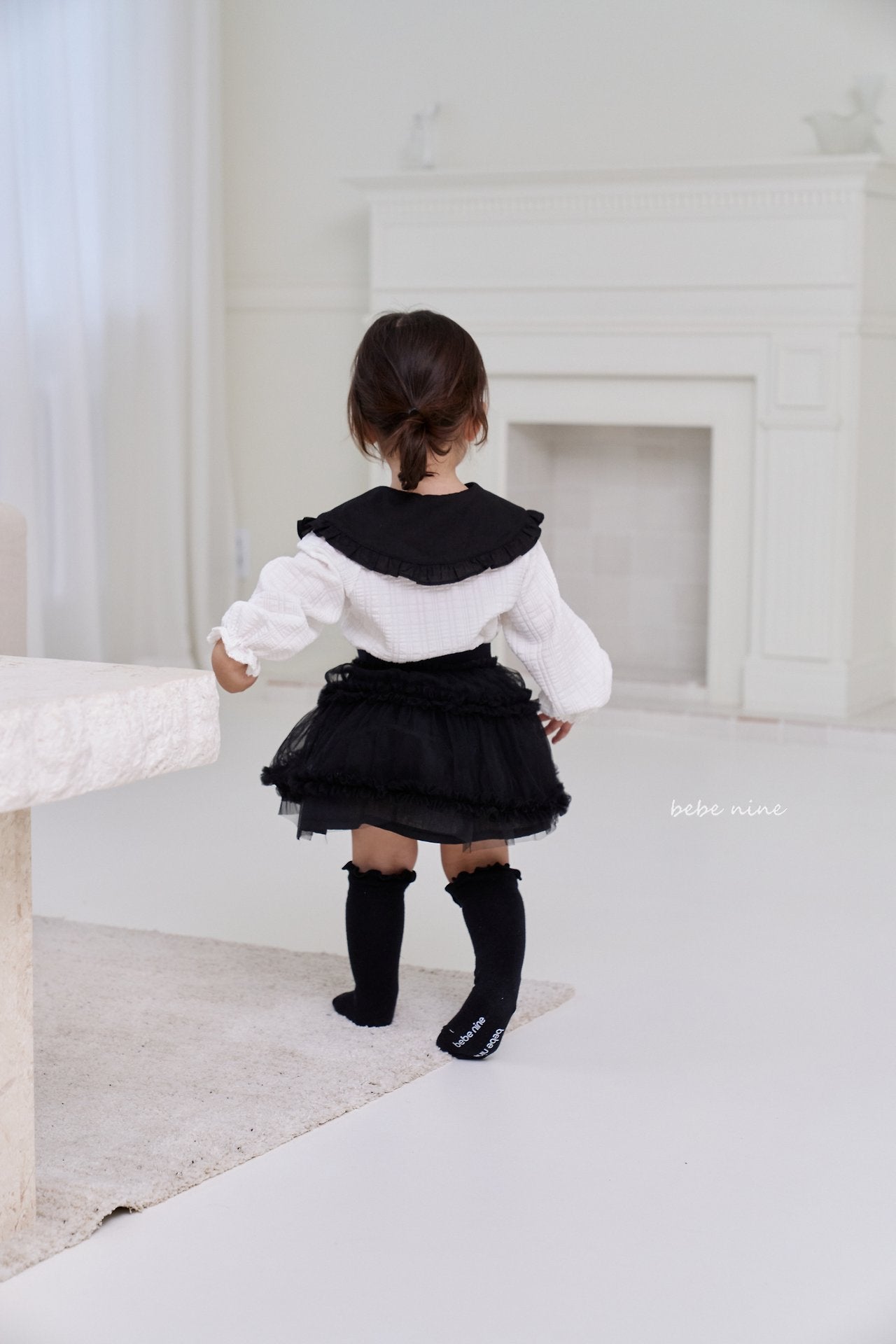 ［bebenine］Nine Frill Knee Socks