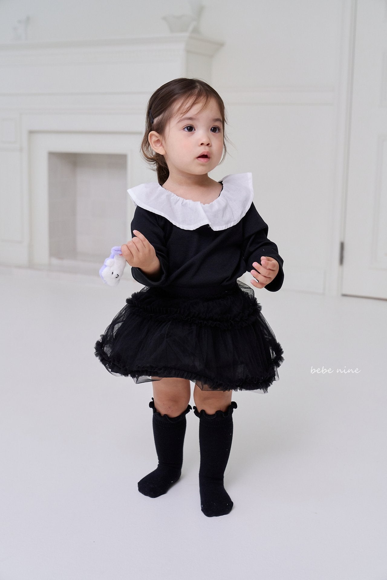 ［bebenine］Nine Frill Knee Socks