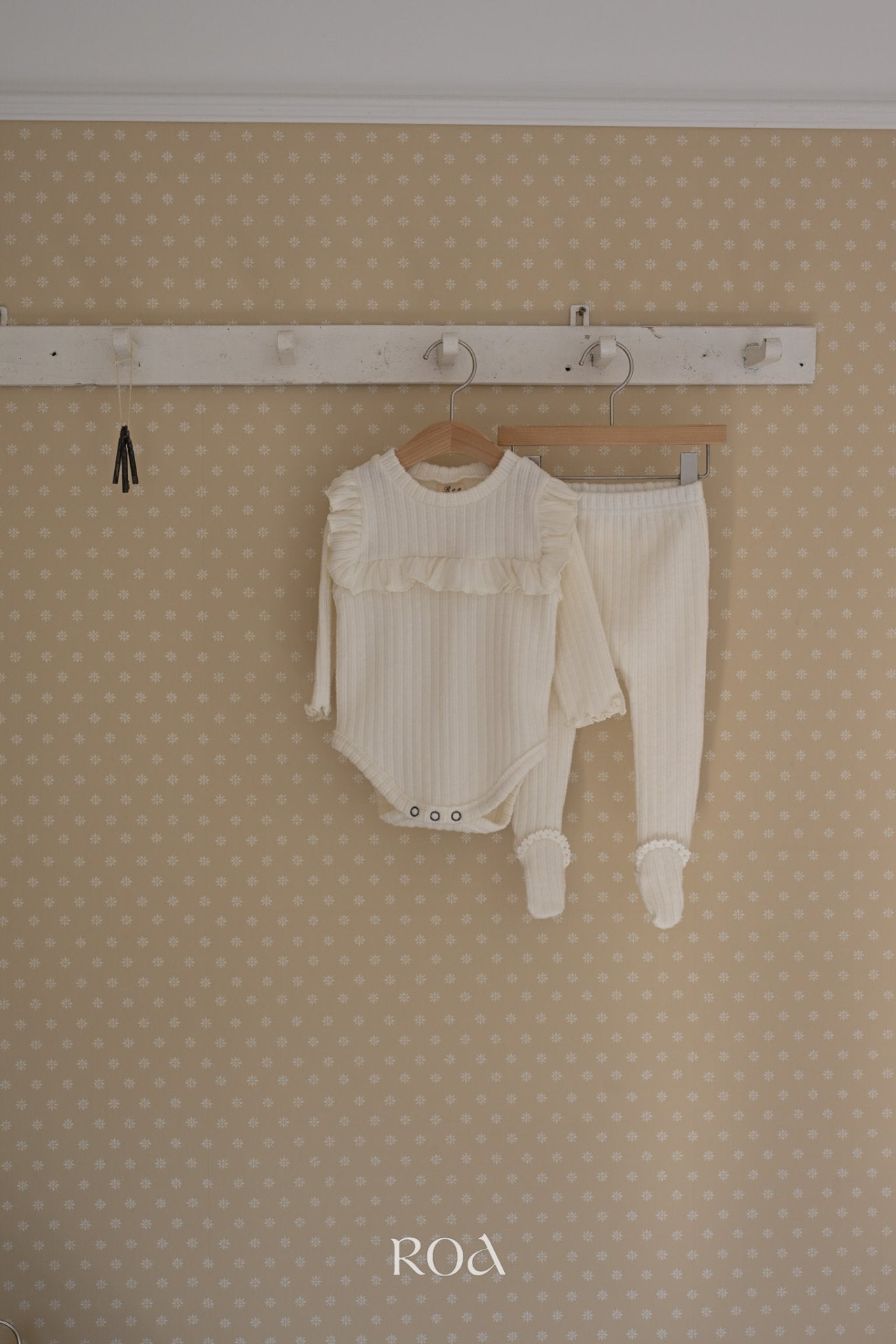 ［ROA］Frill foot leggings