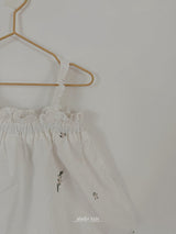 ［aladin］Embroidery sleeveless blouse