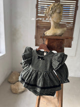 ［marron］Tree check ribbon rompers