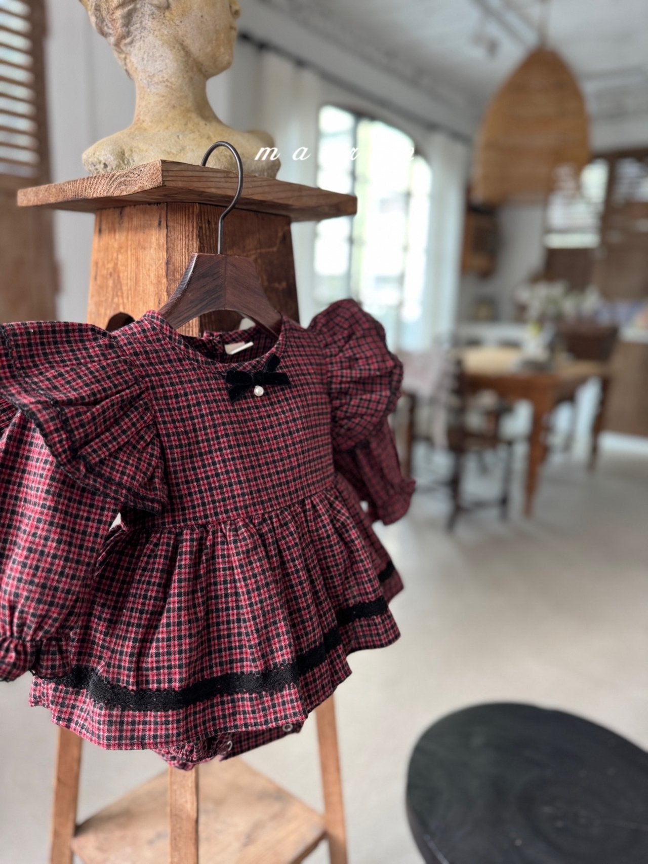 ［marron］Tree check ribbon rompers