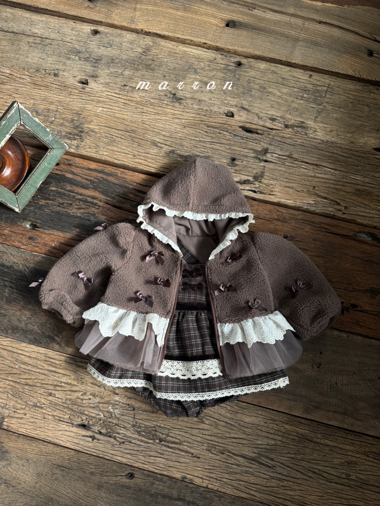 ［marron］Buruni check ribbon rompers