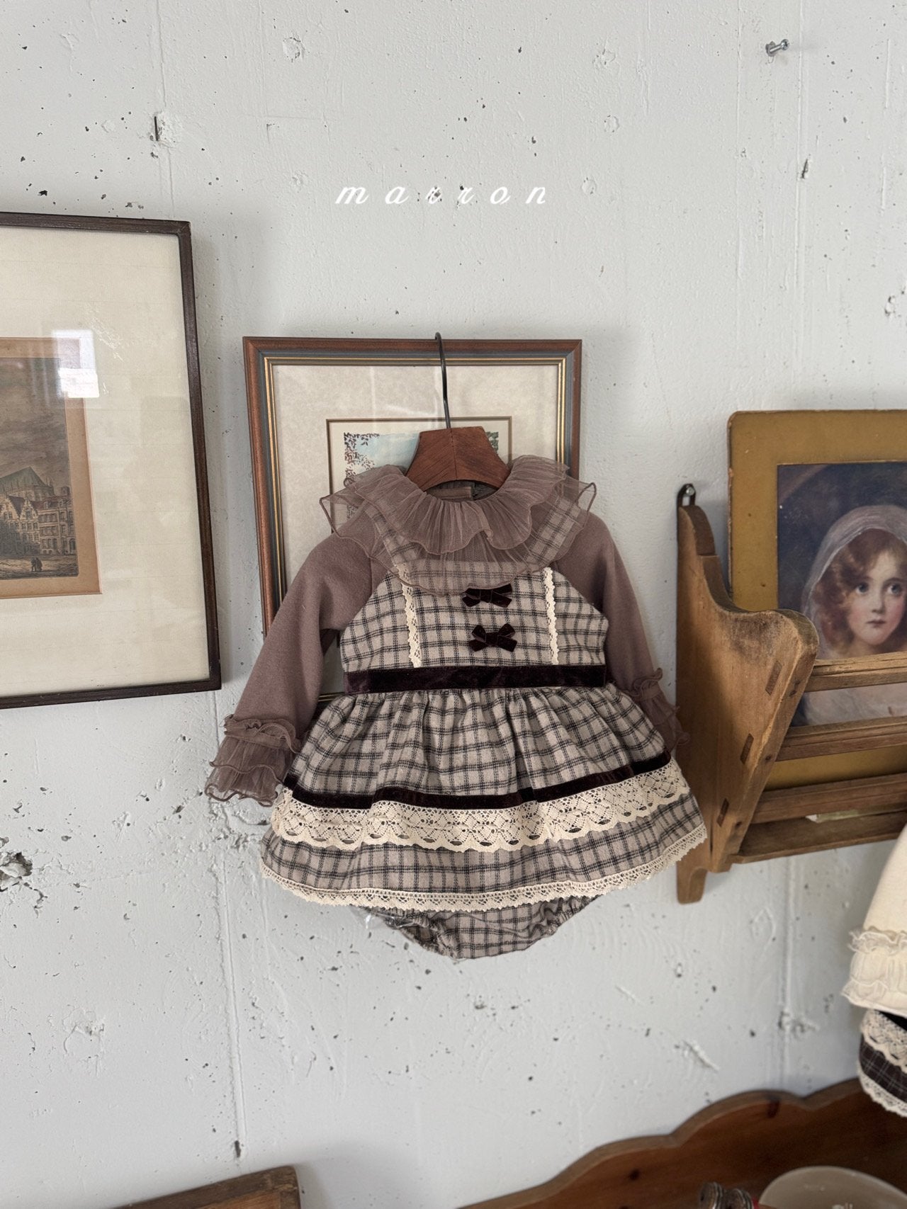 ［marron］Buruni check ribbon rompers