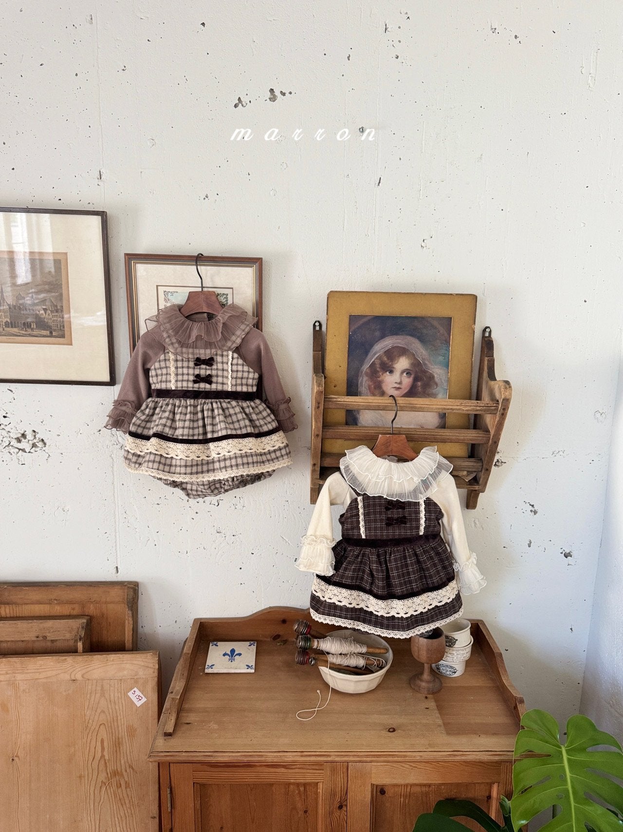 ［marron］Buruni check ribbon rompers