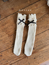 ［marron］Ribbon rib socks