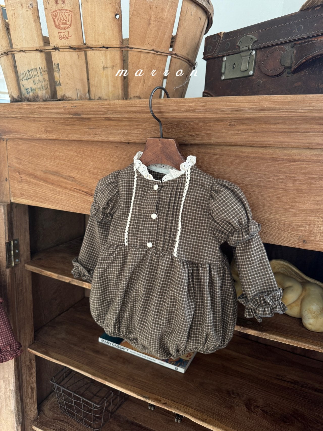 ［marron］Chickles check frill rompers