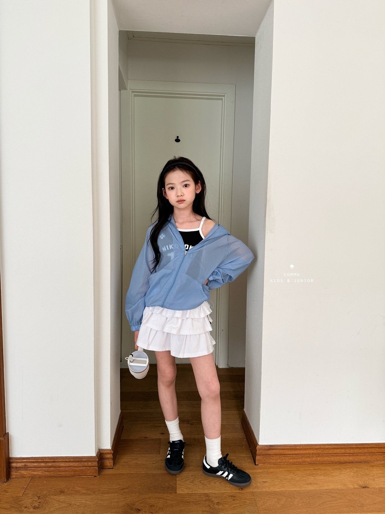 ［comma］Summer windbreaker