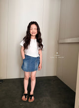 ［comma］Diagonal line tee