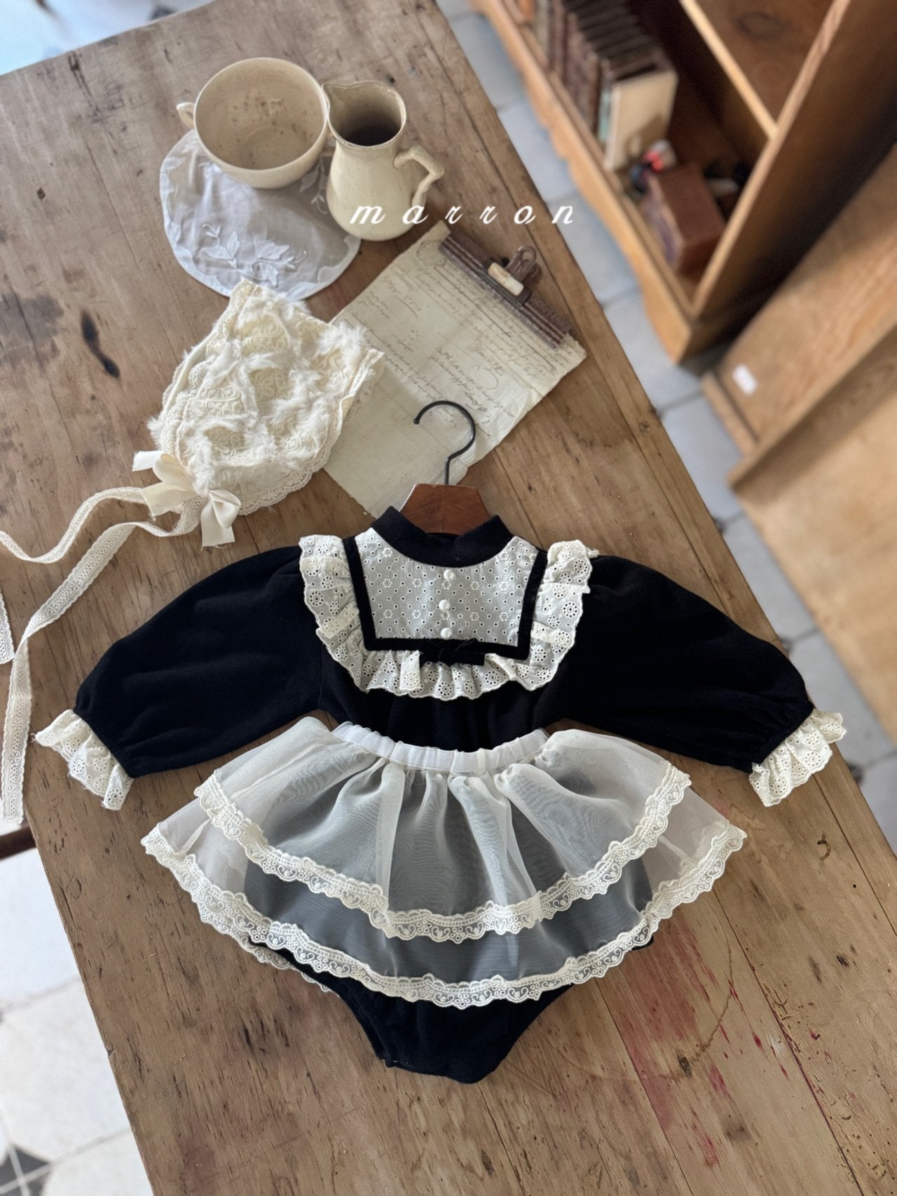 ［marron］Coco lace rompers