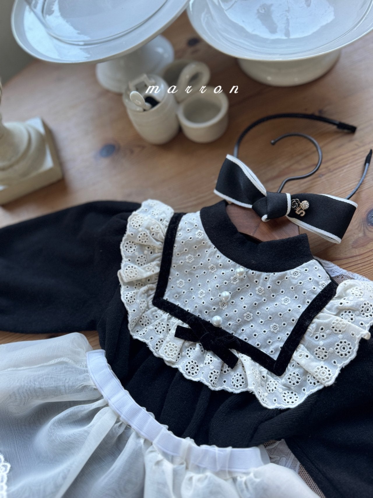 ［marron］Coco lace rompers