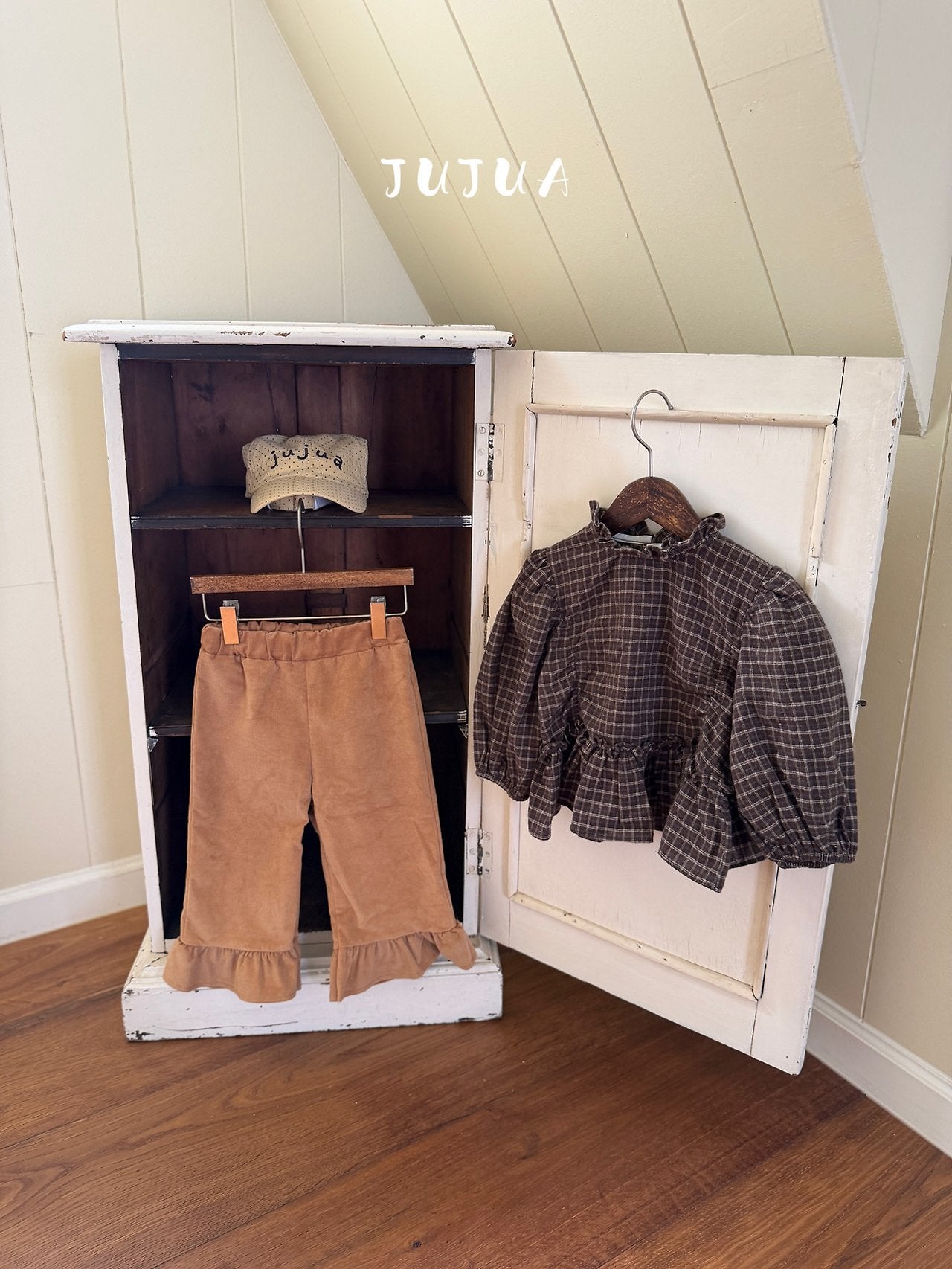 ［jujua］Corduroy frill pants