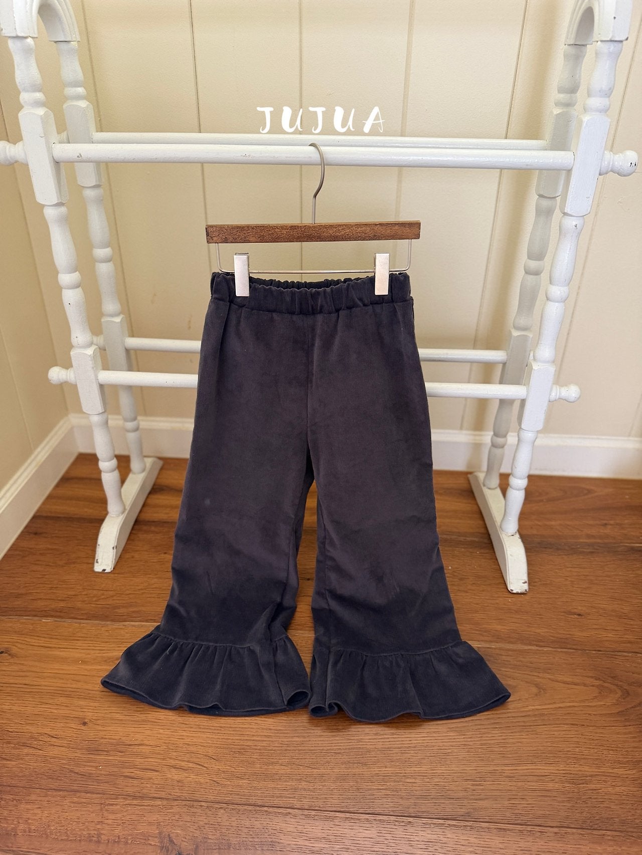 ［jujua］Corduroy frill pants
