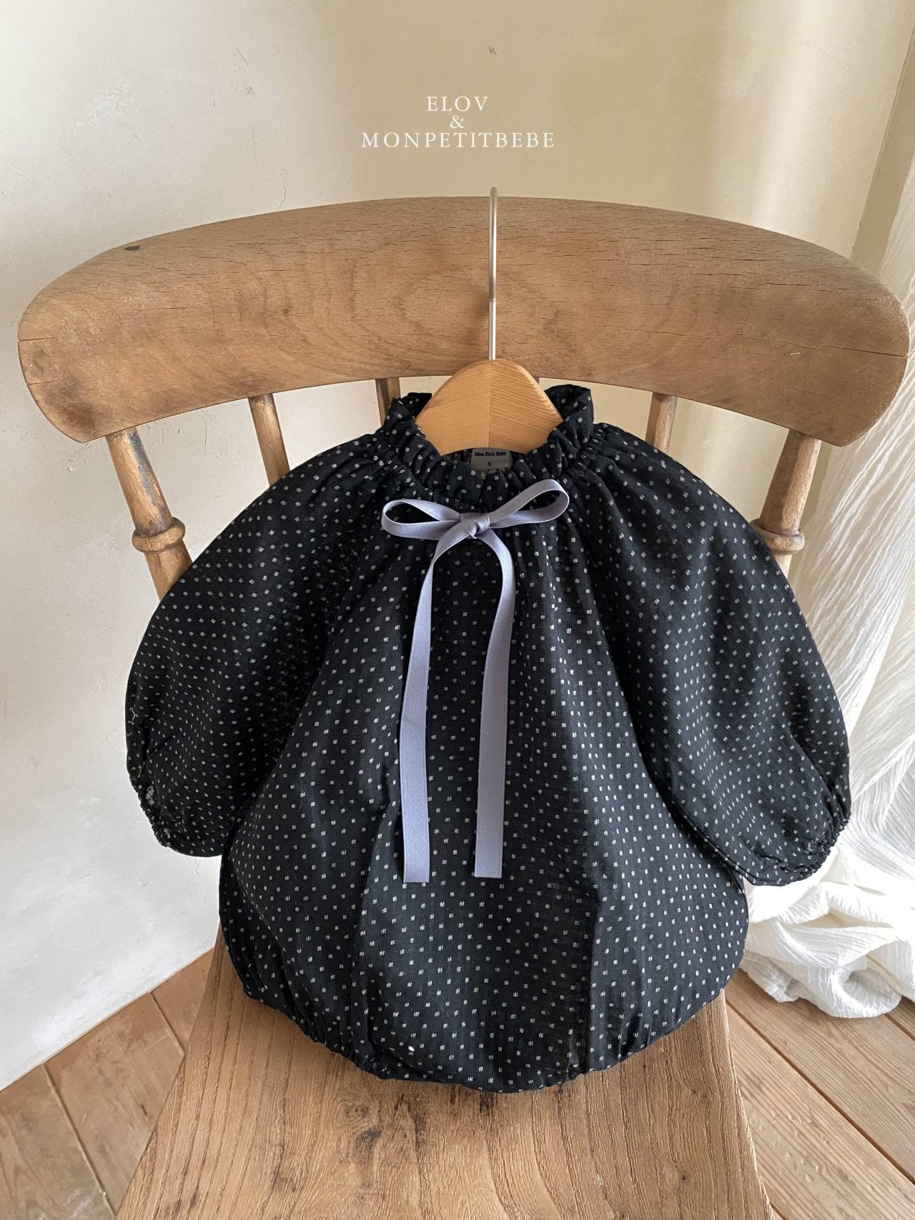 ［Mon petit bebe］Monde embroidery suit