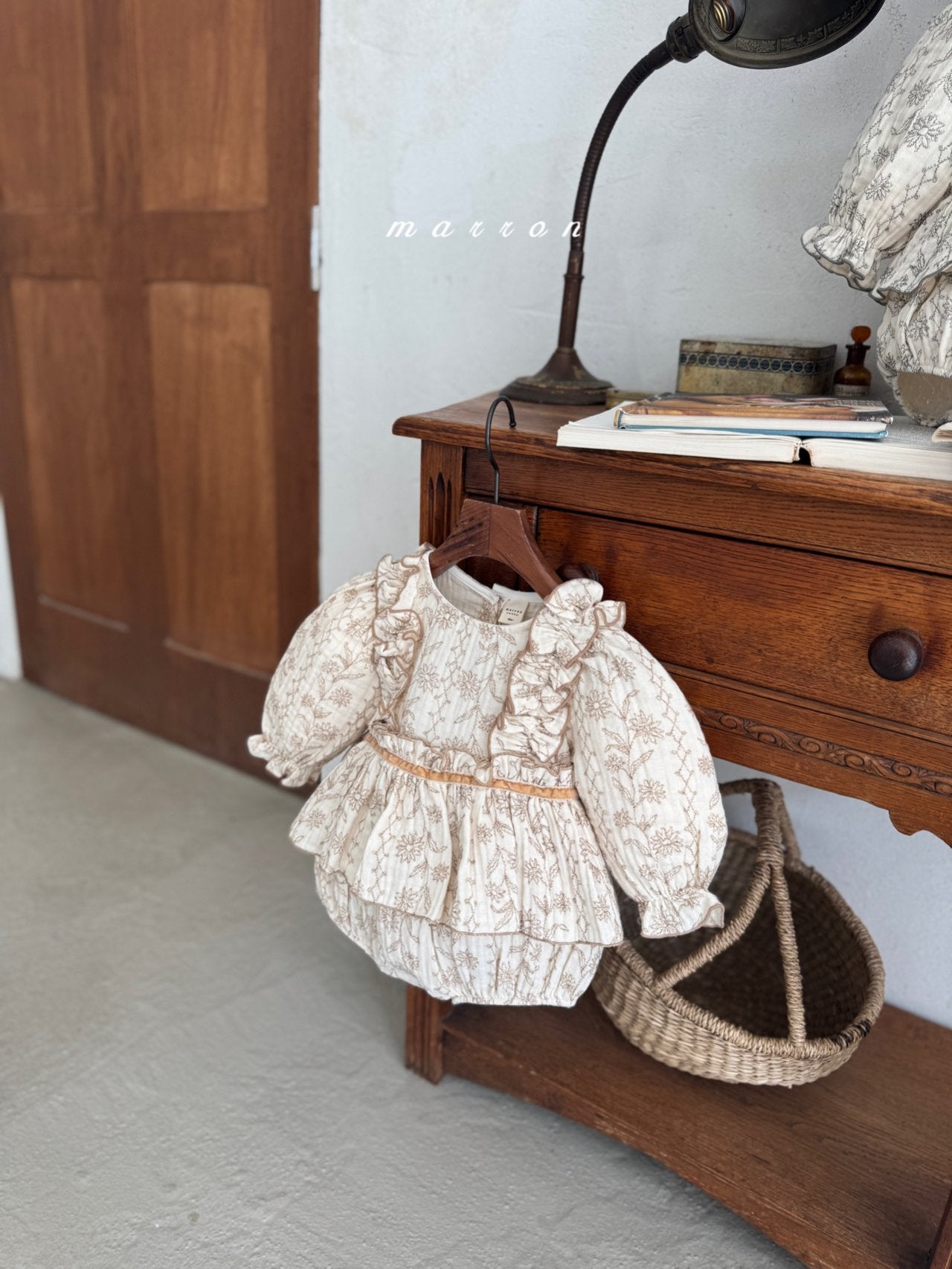 ［marron］Post flower rompers