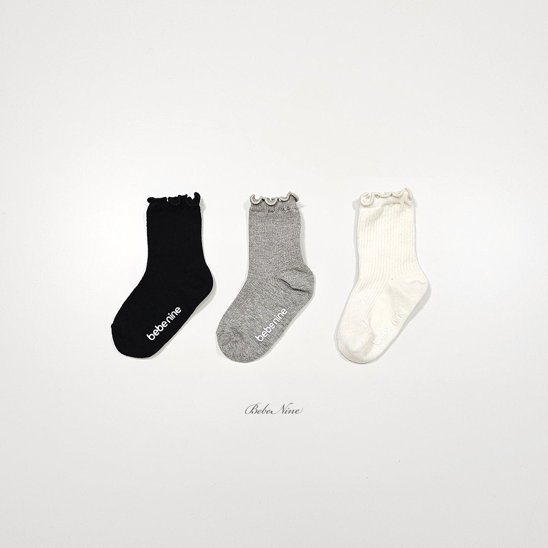 ［bebenine］Frill socks set