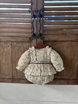 ［marron］Post flower rompers