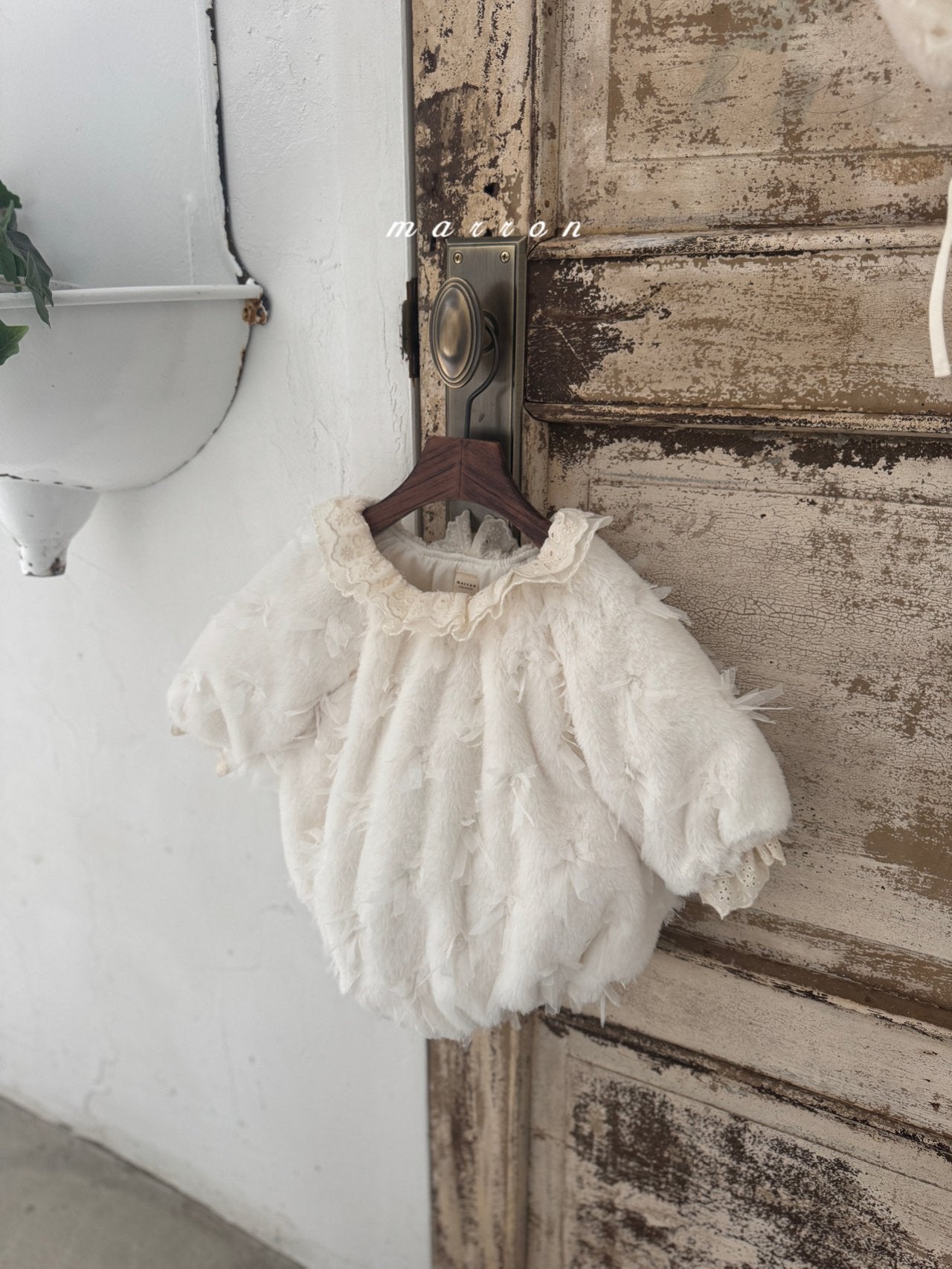 ［marron］Luna fur rompers