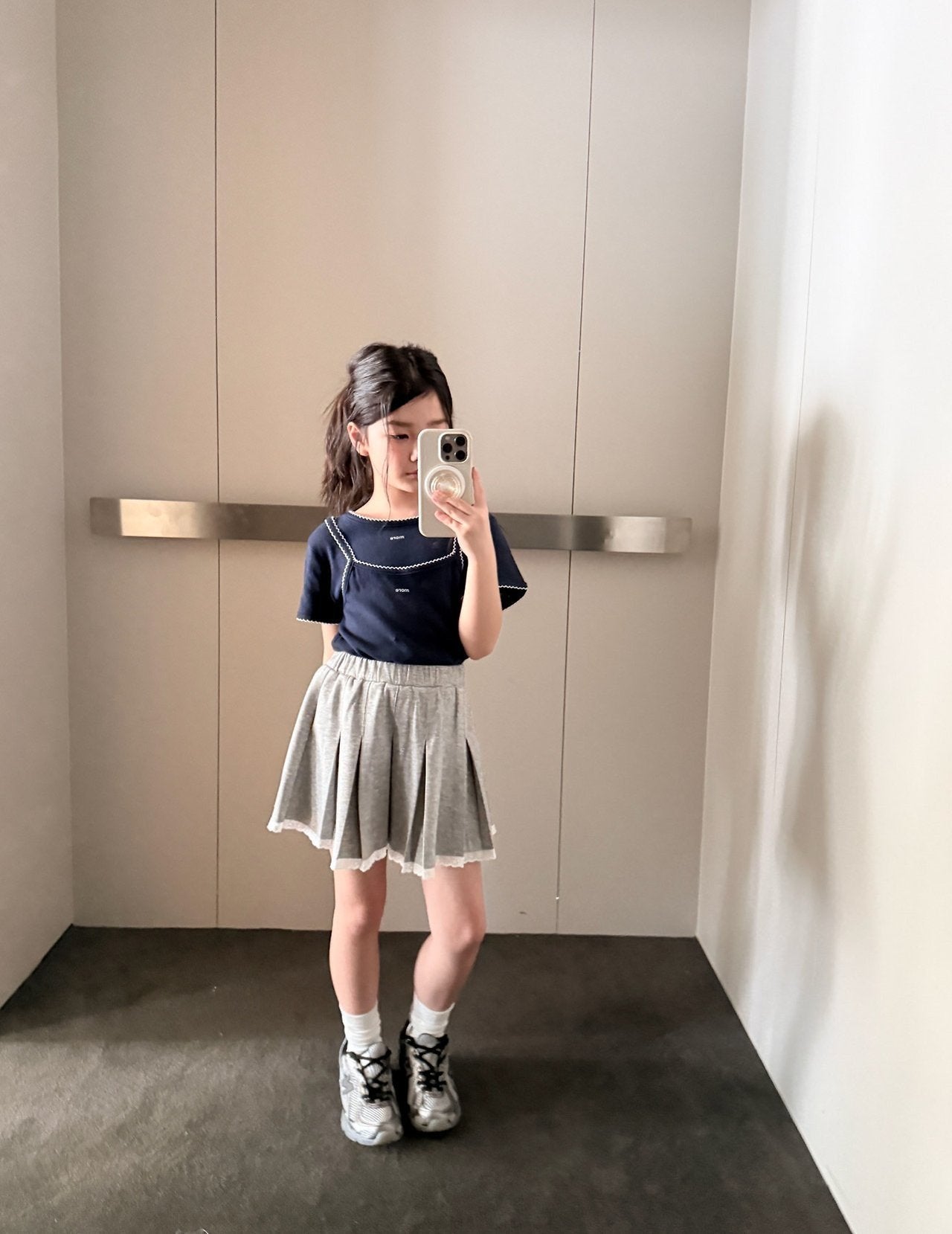 ［comma］Lace pleats skirt