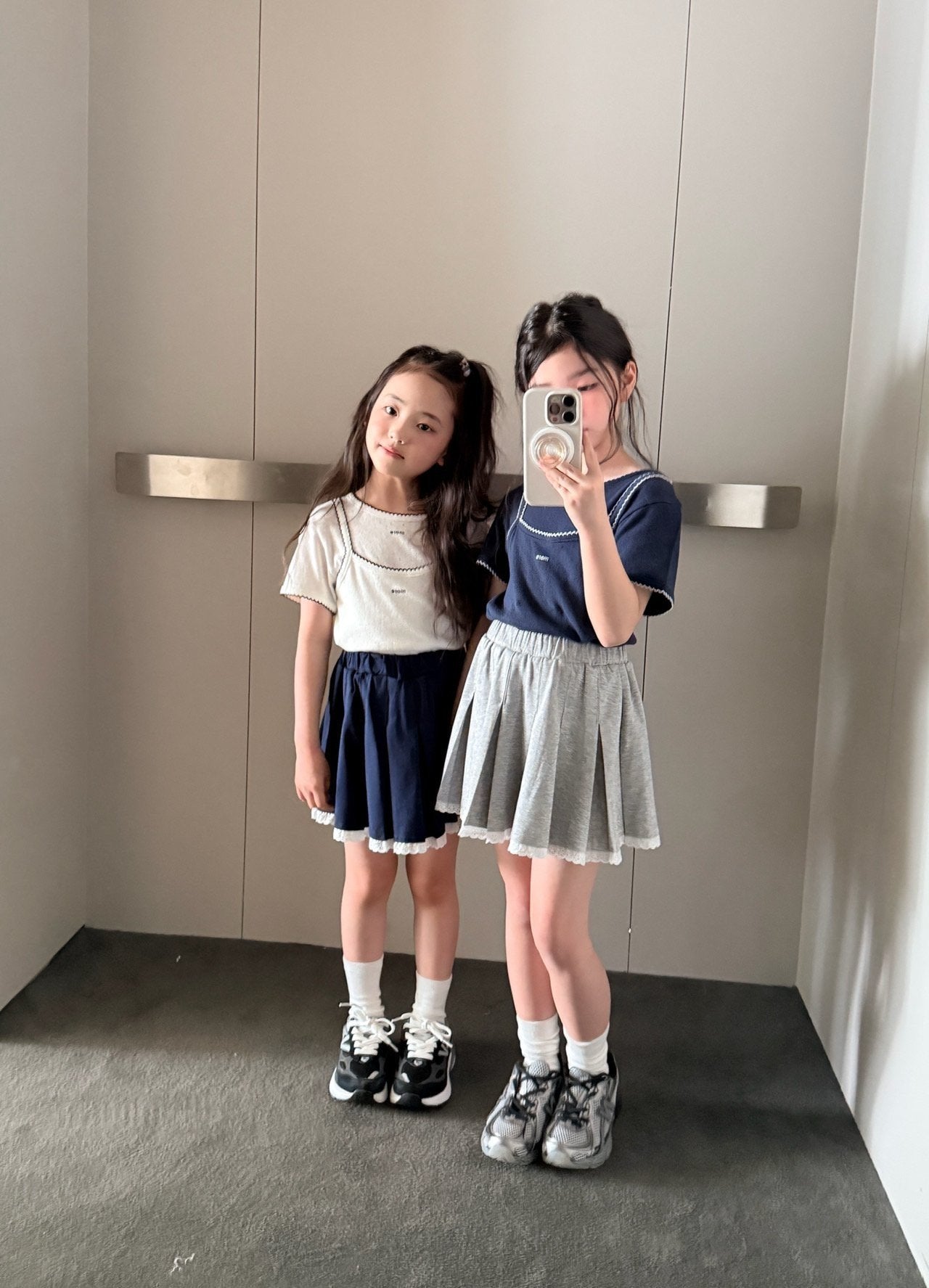 ［comma］Lace pleats skirt