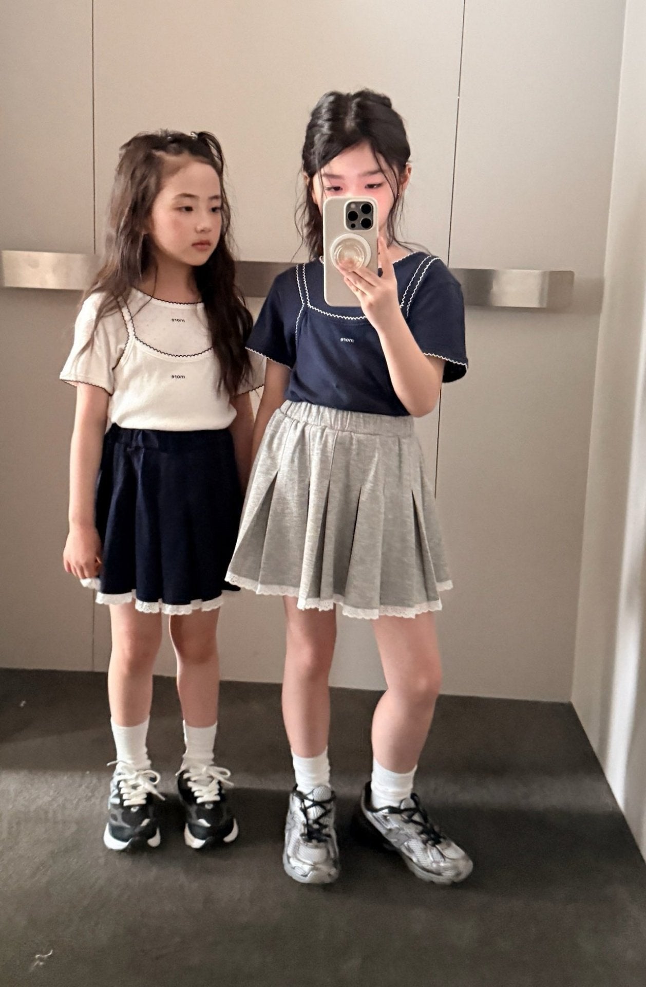 ［comma］Lace pleats skirt