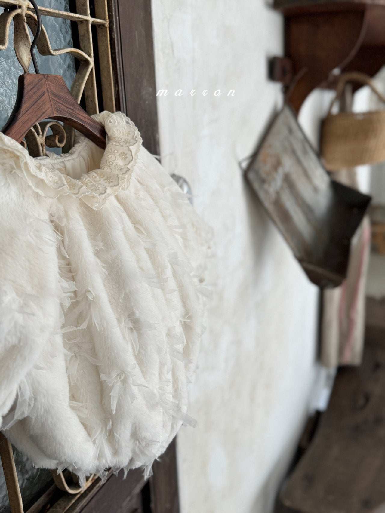 ［marron］Luna fur rompers