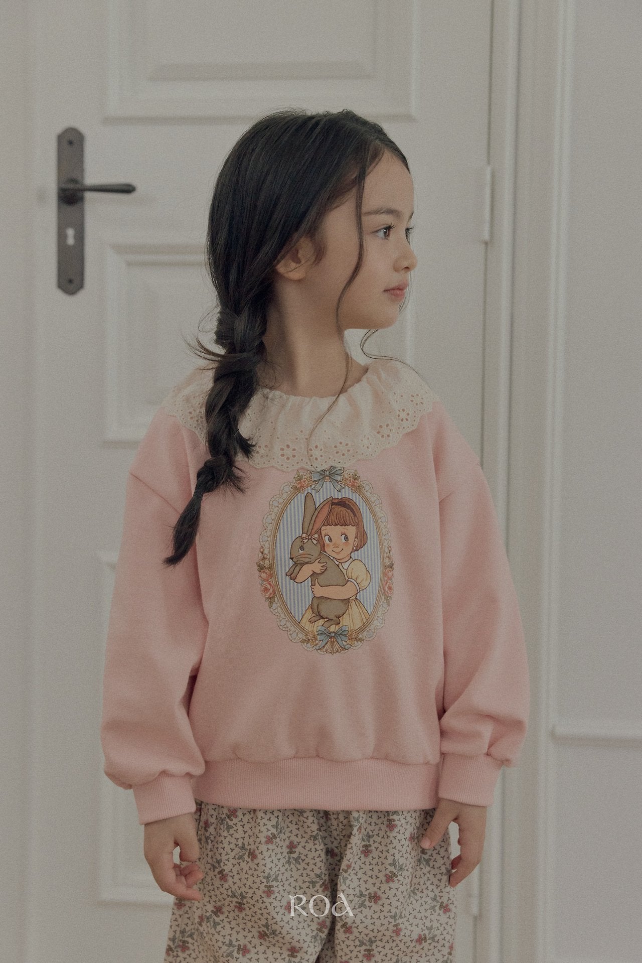 ［ROA］Frill Sweatshirt
