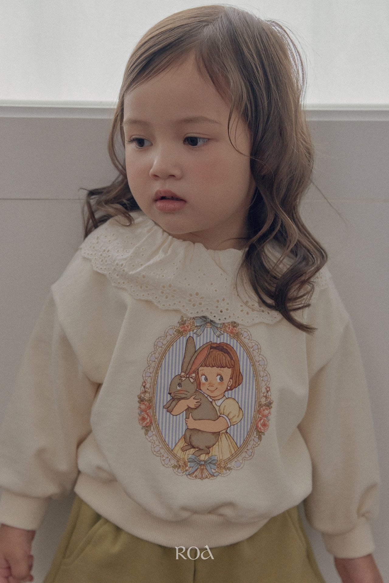 ［ROA］Frill Sweatshirt