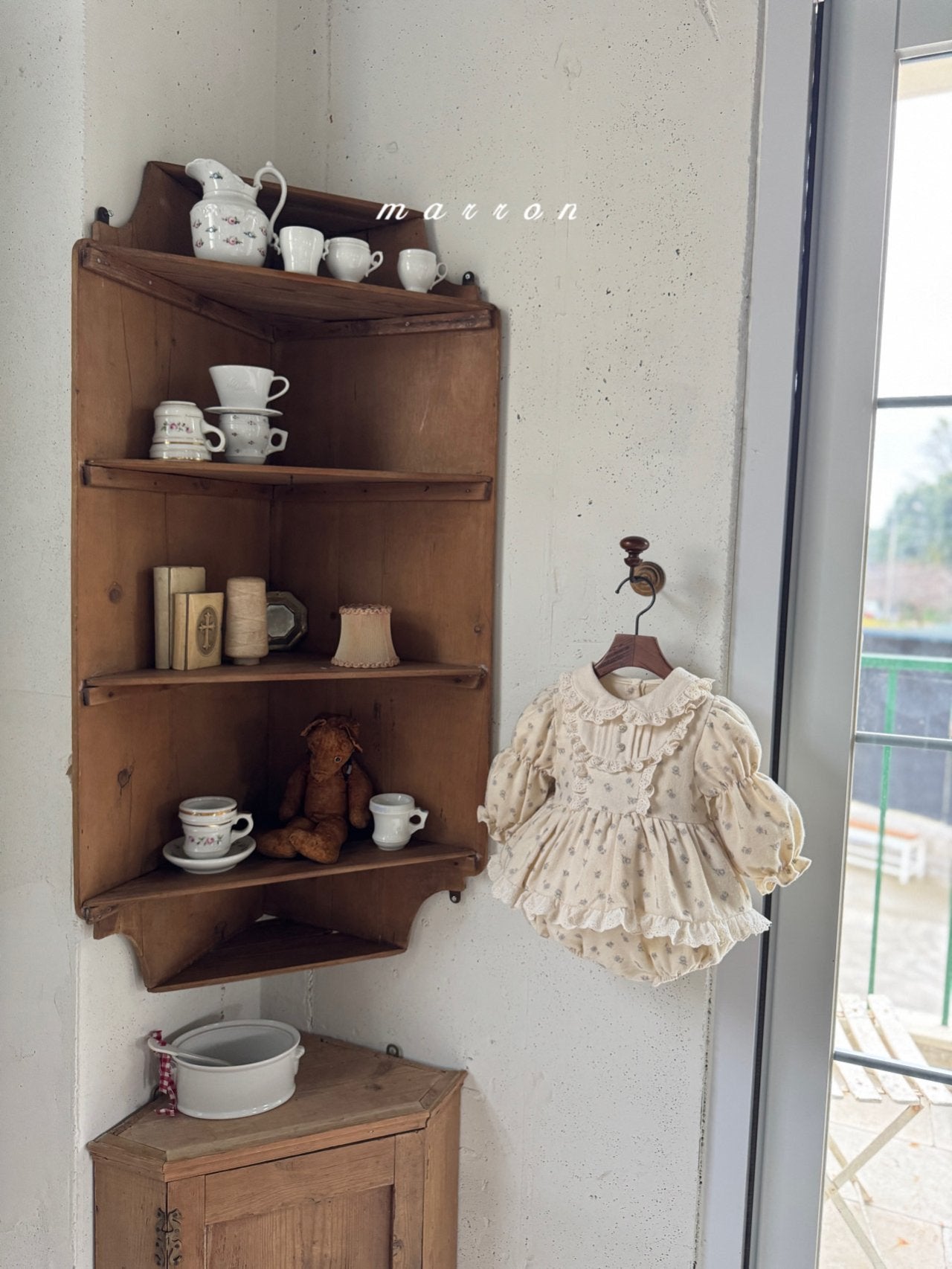 ［marron］Rose lace rompers