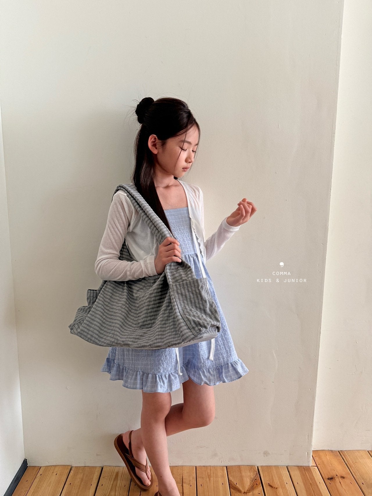 ［comma］Check back open one-piece