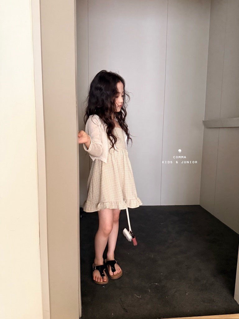 ［comma］Check back open one-piece