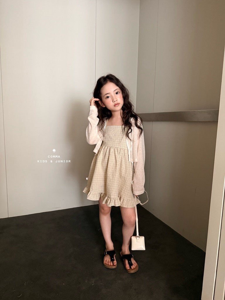 ［comma］Check back open one-piece