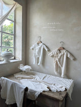 ［monbebe］Frill cozy newborn suit