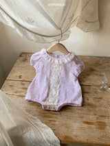 ［bebe holic］Bouquet lace frill rompers