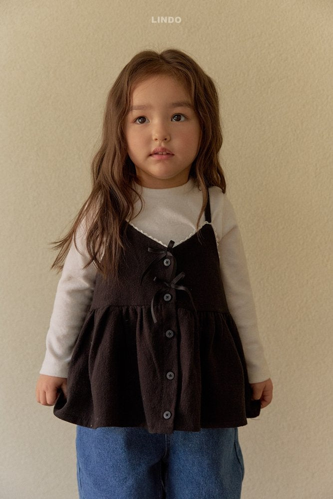 ［LINDO］Flutter ribbon blouse