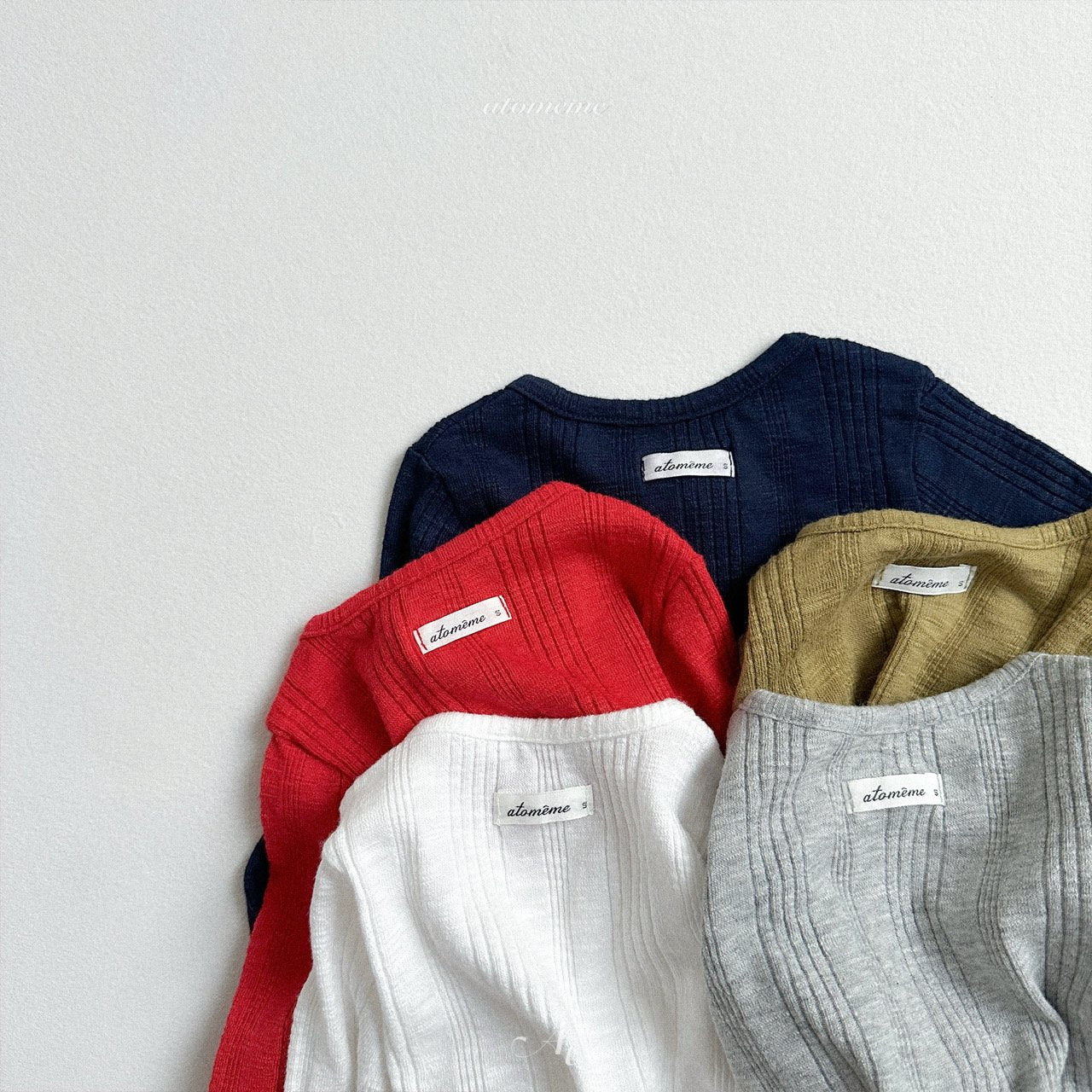 [atomeme] Creme ribbed tee