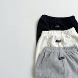 [atomeme] Oh eyelet pants