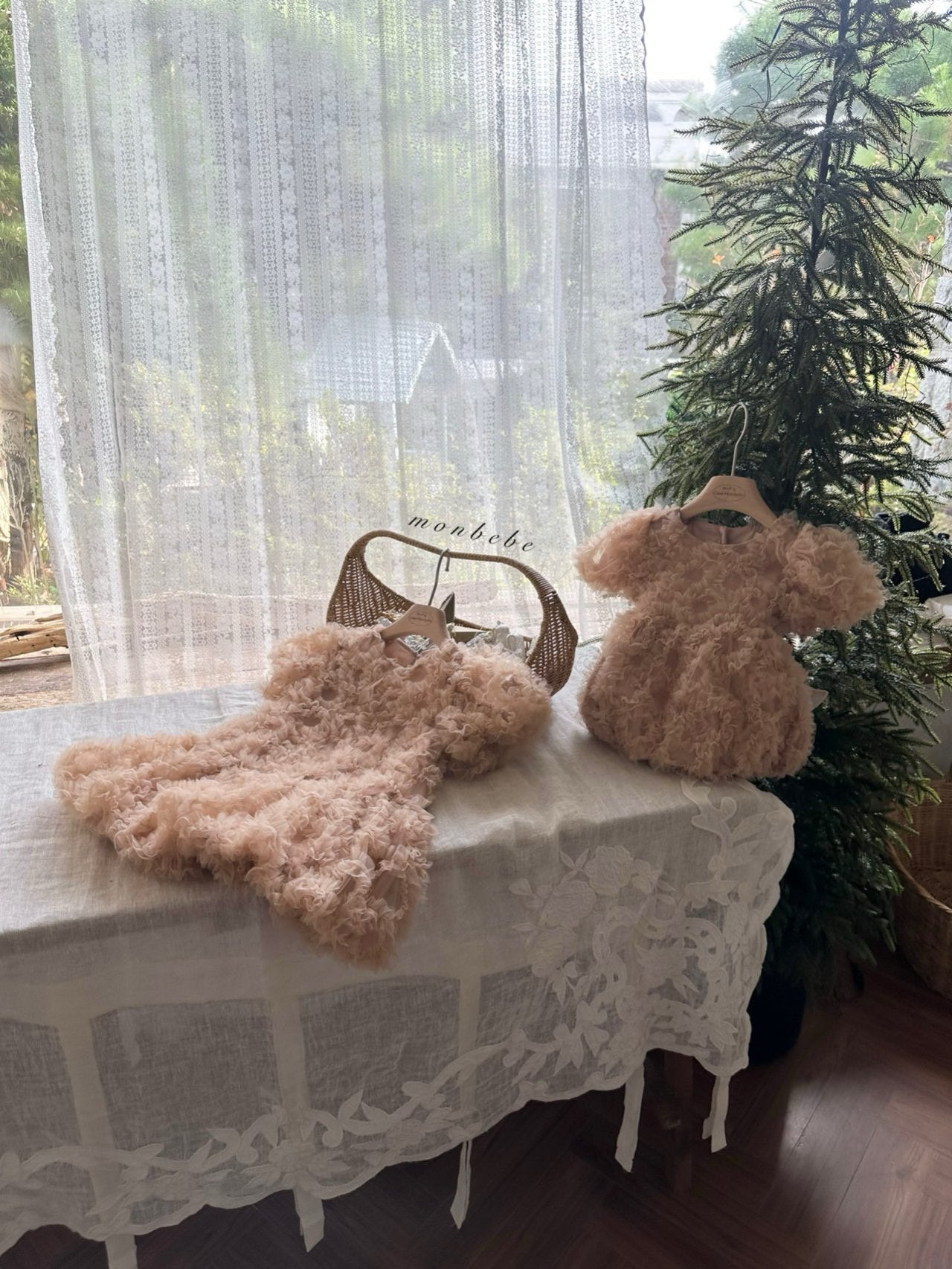 ［monbebe］Blanc shasha one-piece