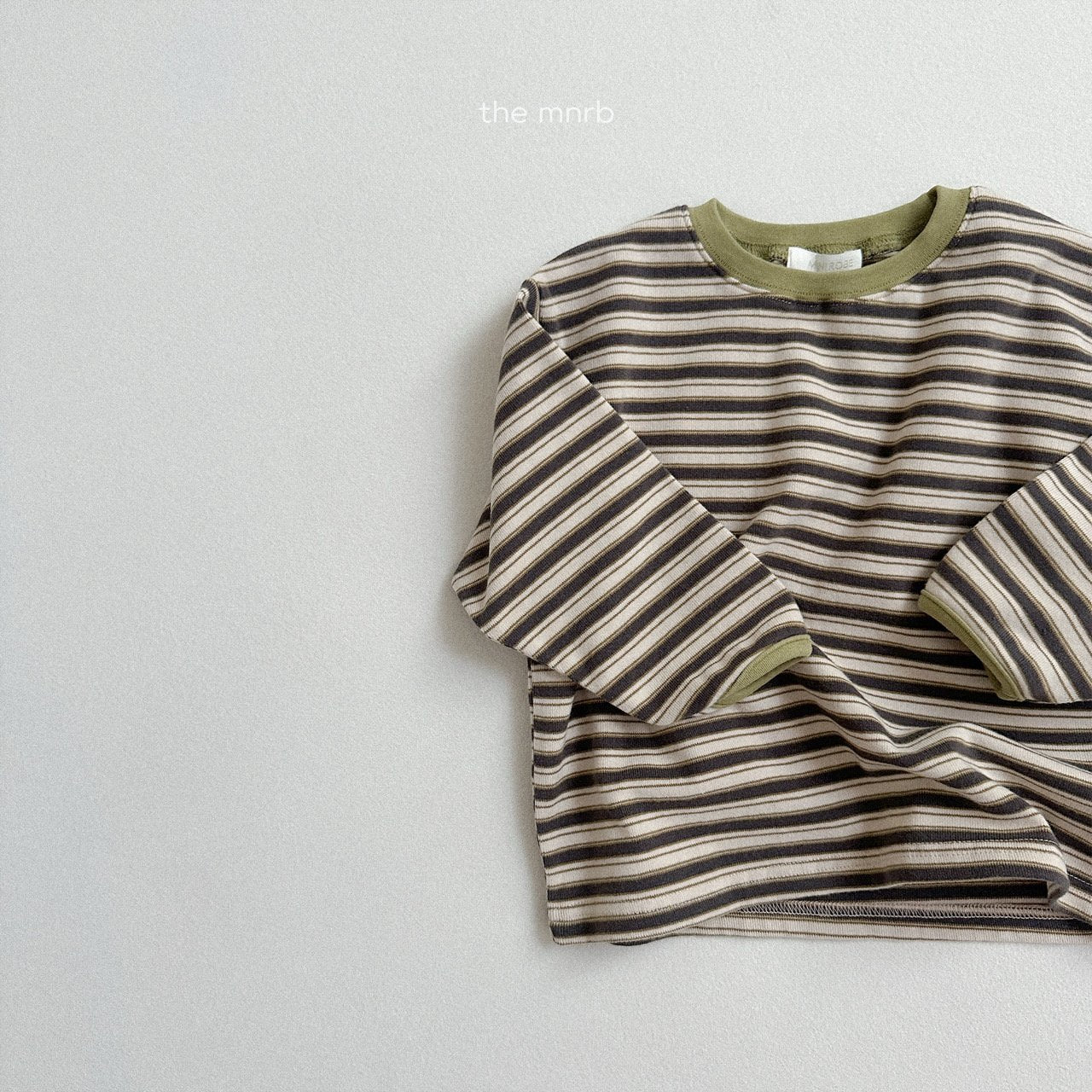 [minirobe] Olive long-sleeve tee
