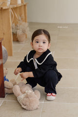 ［bebenine］Milk Zip-Up Sweatshirt