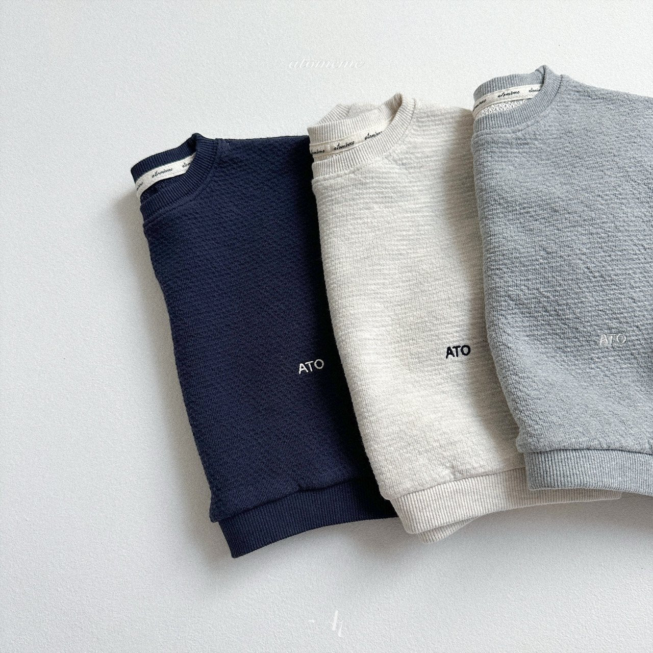 [atomeme] Minimal sweatshirt