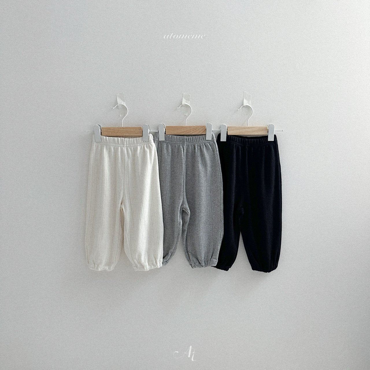 [atomeme] Oh eyelet pants