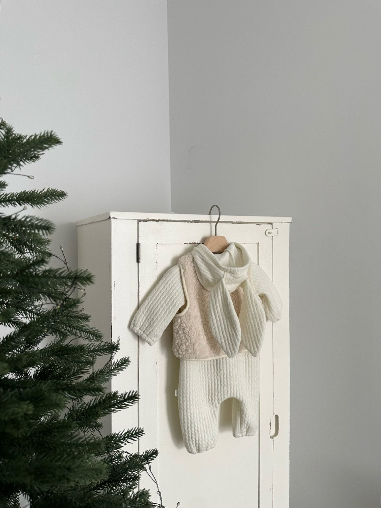 ［monbebe］Bunny knit suit