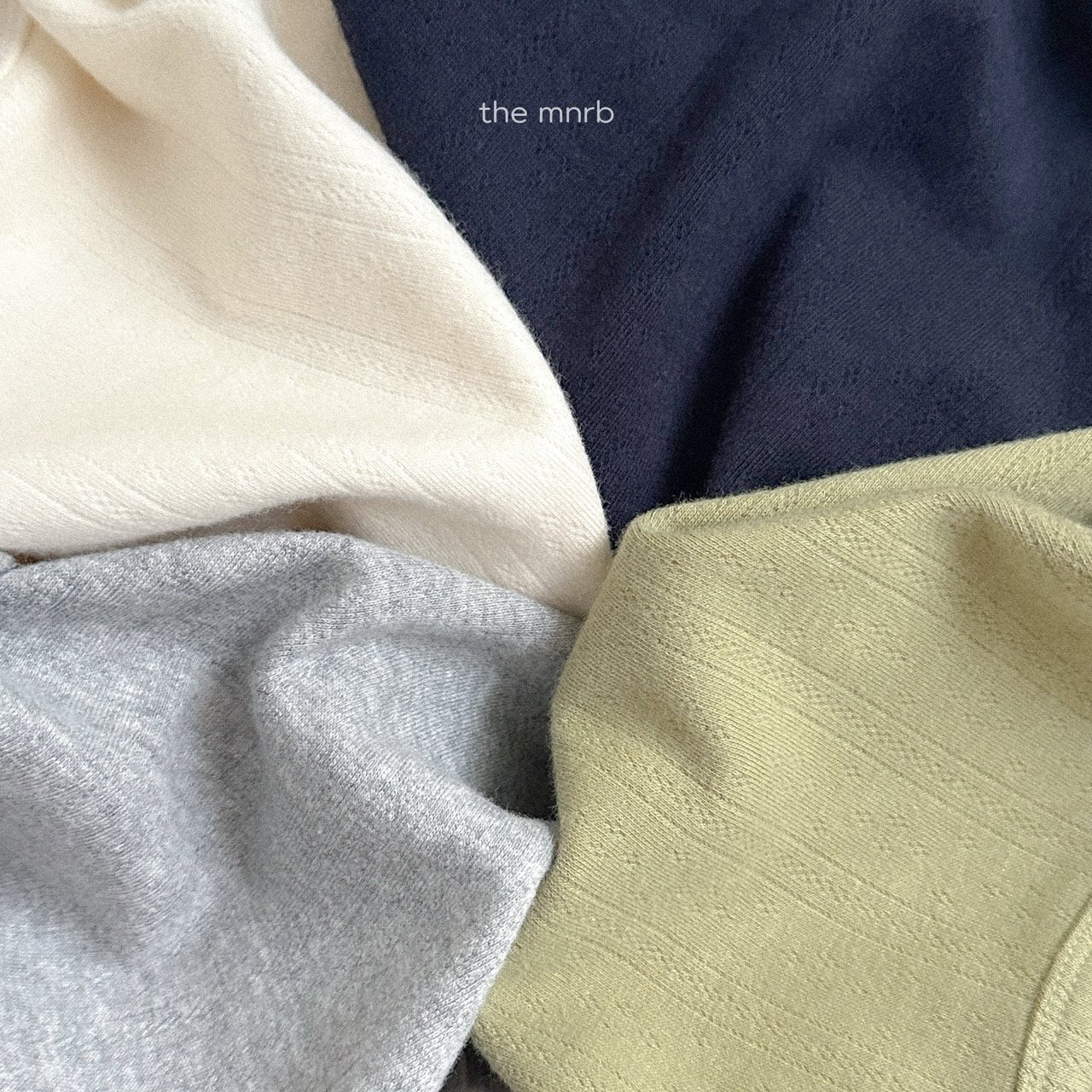 [minirobe] Eyelet round tee