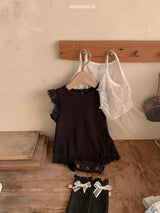 ［bebe holic］Lain lace frill rompers